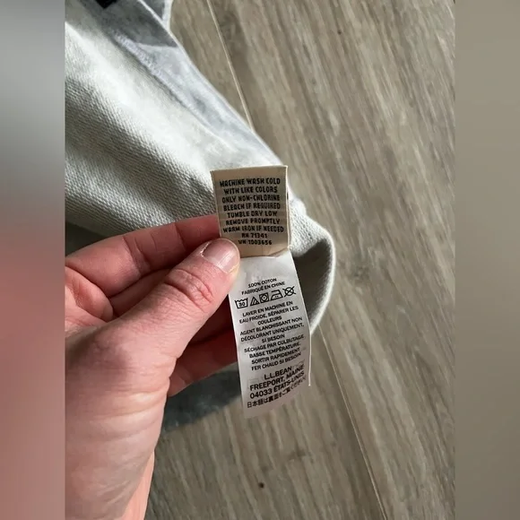 NWT L.L. Bean Women’s Sweatshirt Poncho Light Grey - Size L/XL - Picture 7 of 8